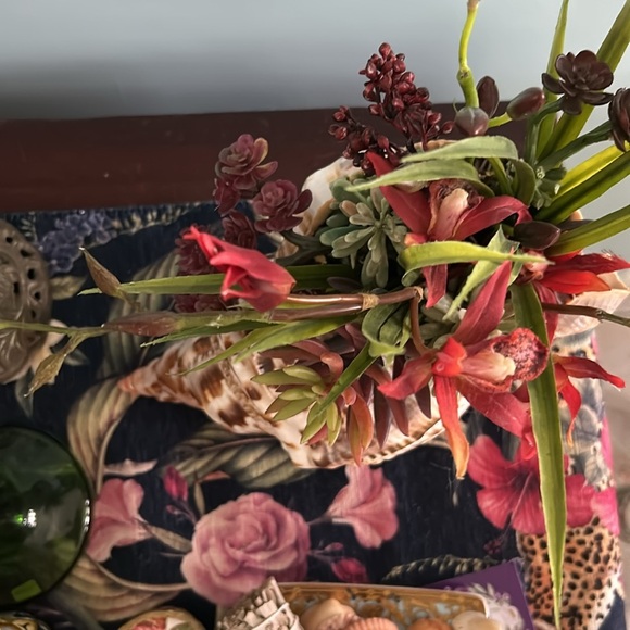 Shell Art Triton Trumpet Shell Faux Floral Planter Decor - Picture 2 of 10